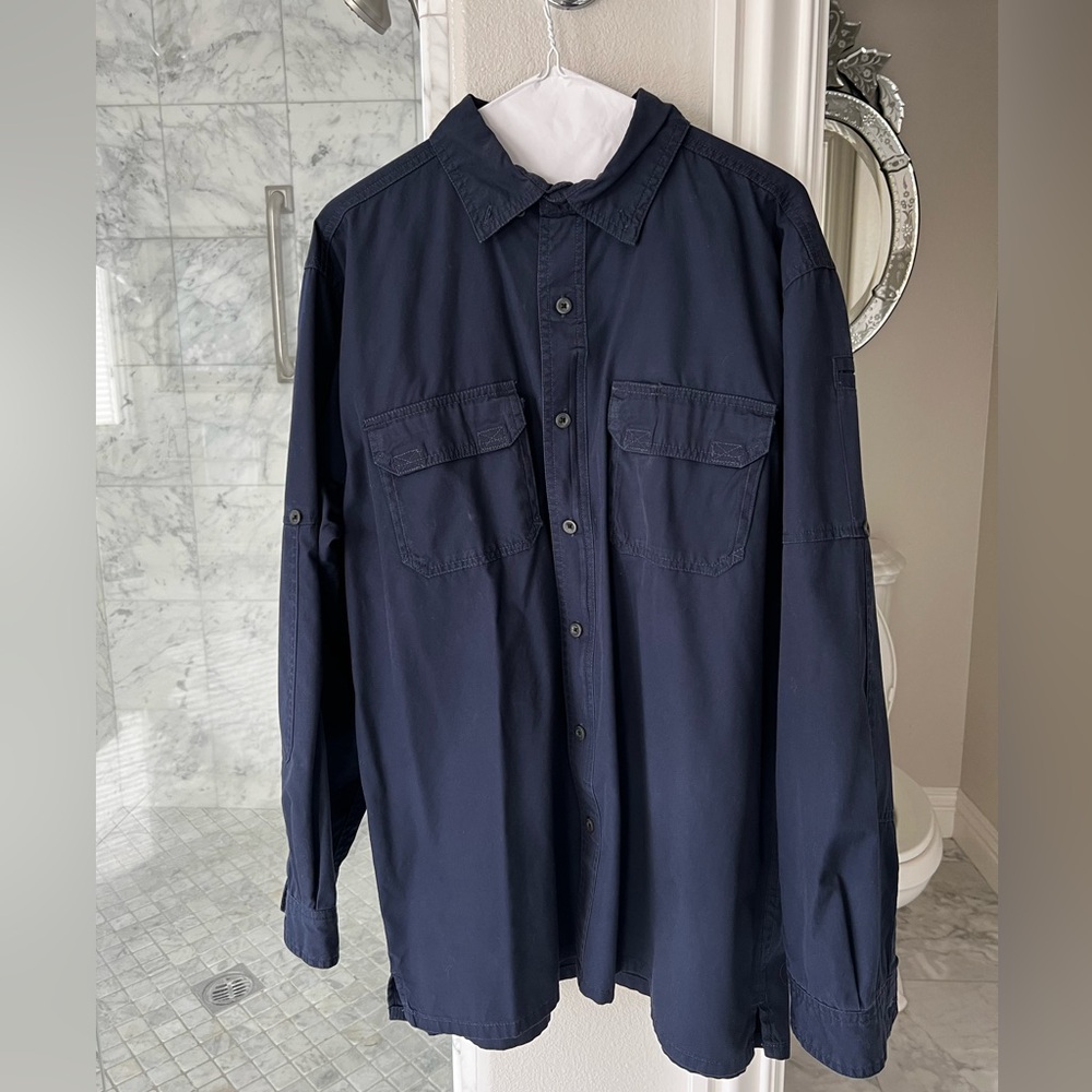 CLEARANCE Men’s Medium Eotac Navy Blue Button Down Zipper Shirt